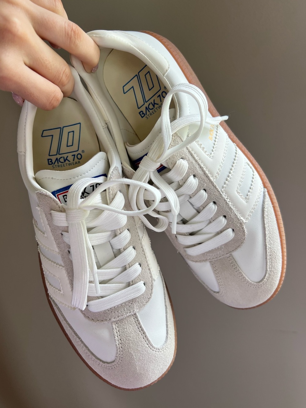 White Back 70 Sneakers - Picture 3 of 10